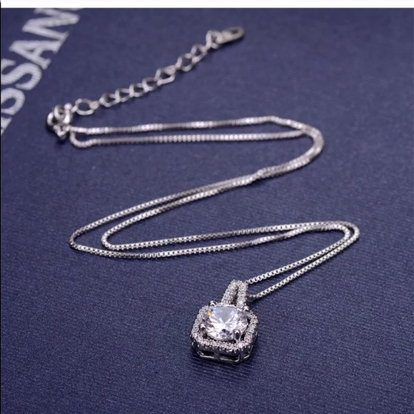 New Crystal Charm Pendant Necklace - Picture 7 of 7